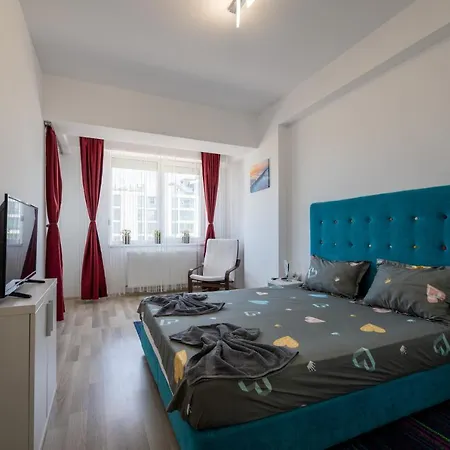 Summerland Sea View Apartment *